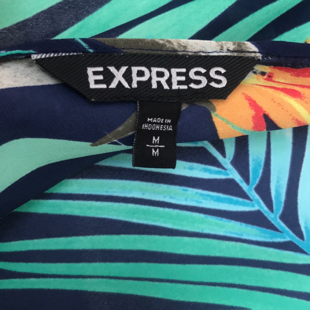 Express Top - Picture 4 of 4